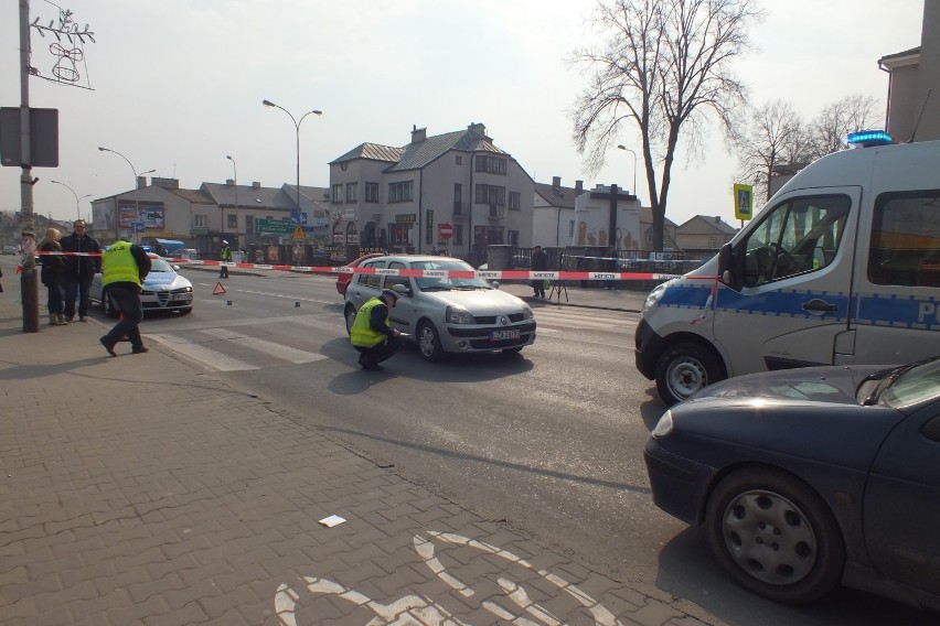 Wypadek w Zamościu: kierowca renault potrącił 16-latkę