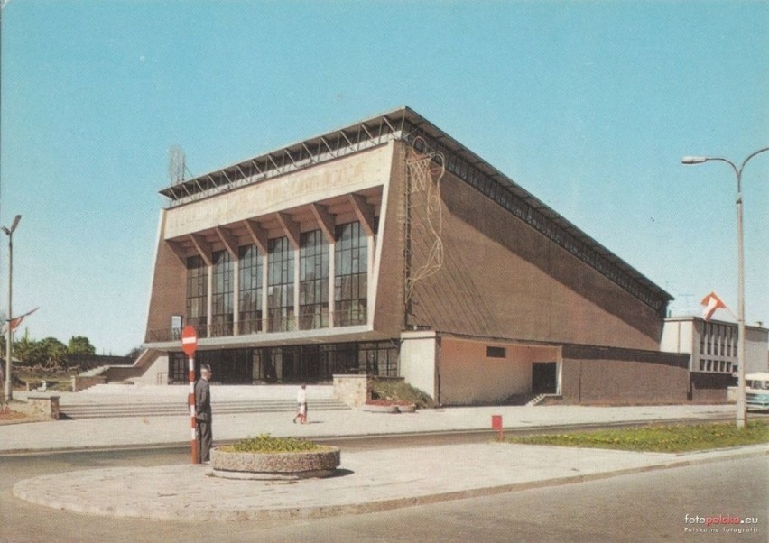 Lata 1967-1975, Hala widowiskowo-sportowa przy ul. Żytniej