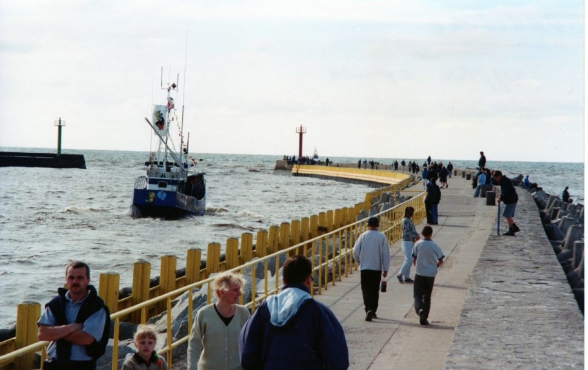 Darłowski port morski 20 lat temu. Jak wyglądał? [ZDJĘCIA]