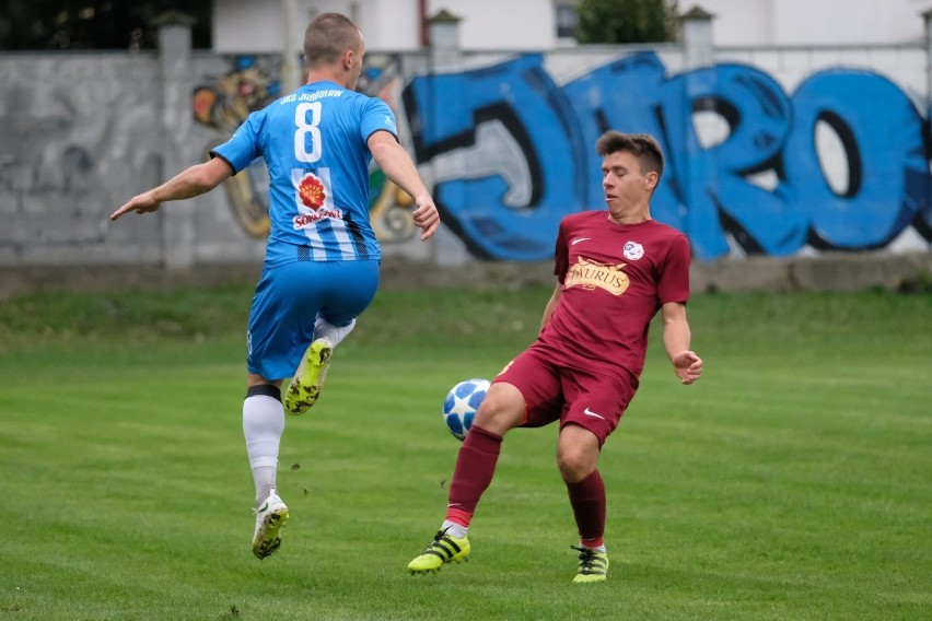 Rzemieślnik Pilzno przegrał w Jarosławiu z JKS-em 1:3 (1:2)...