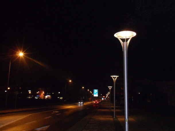 W mieście mamy 6203 lamp ulicznych. W 93 procentach to oprawy sodowe, ekologiczne