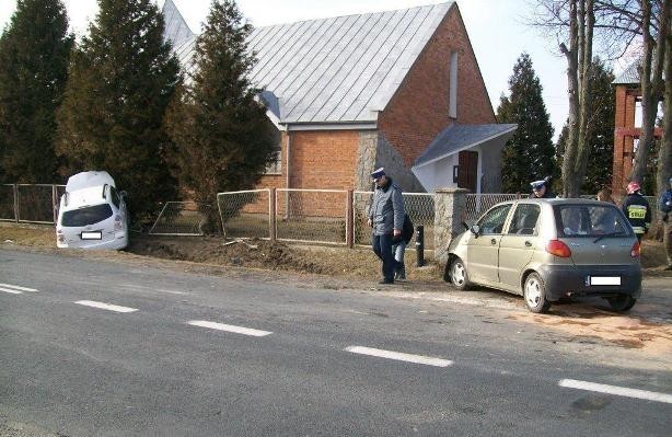 Wypadek w Sługocinie. Daewoo zderzyło się z Toyotą