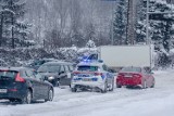 Fatalne warunki na drogach. Najgorzej jest na DK 35 na wysokości Świebodzic 