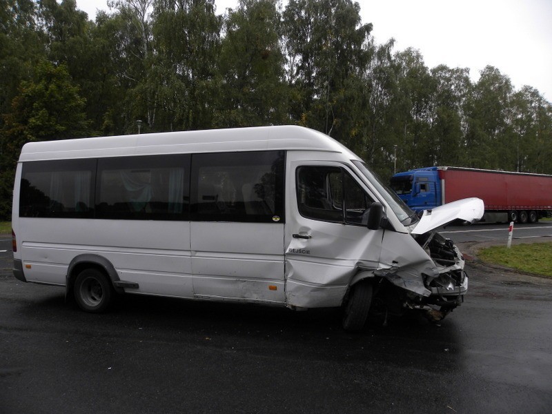 Wypadek busa wiozącego młodych piłkarzy Chojniczanki
