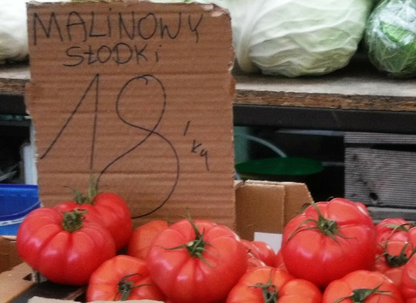 Pomidory malinowe były w cenie 18 złotych za kilogram