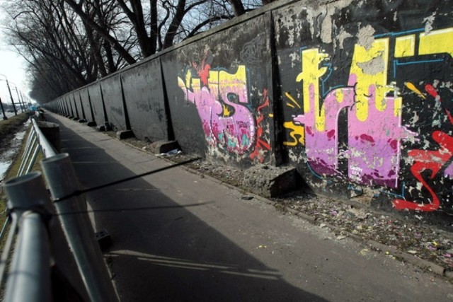 Zgodnie z najnowszymi ustaleniami, ściana wróci do środowisk streetartowych.