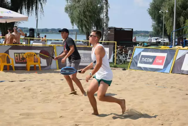 Na rozgrzanym piachu w turnieju Beach Tennisa,  nie mogło zabraknąć zbąszynian