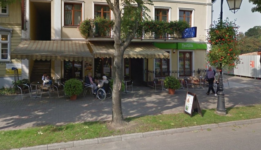 Przyłapani przez Google Street View w Ciechocinku