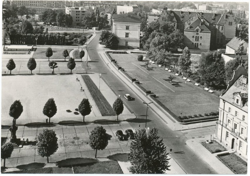 Tak wyglądał Plac Długosza na przełomie lat 60 i 70 XX wieku