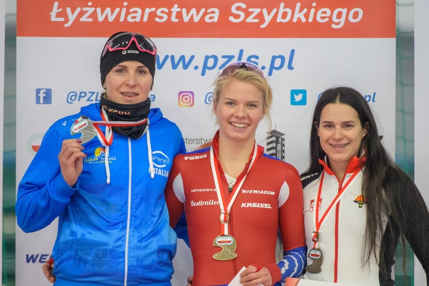 Mistrzostwa Polski w Dystansach w Arenie Lodowej. Karolina Bosiek, Natalia Czerwonka i Angelika Wójcik na podium!