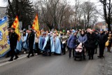 Tłumy wiernych na jasielskim orszaku Trzech Króli [ZDJĘCIA]