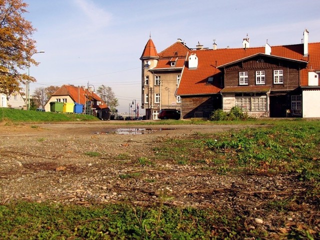 Kierowcy ze Starego Miasta w Tczewie mają nadzieję, że na tym pustym placu powstanie parking