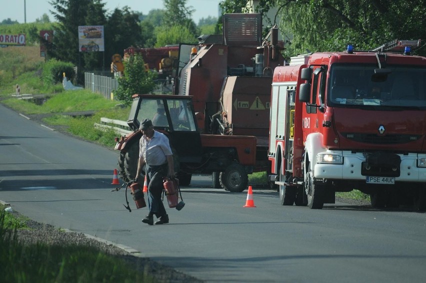 Pożar kombajnu w Borgowie. Na drodze 434, 18 lipca płonął...