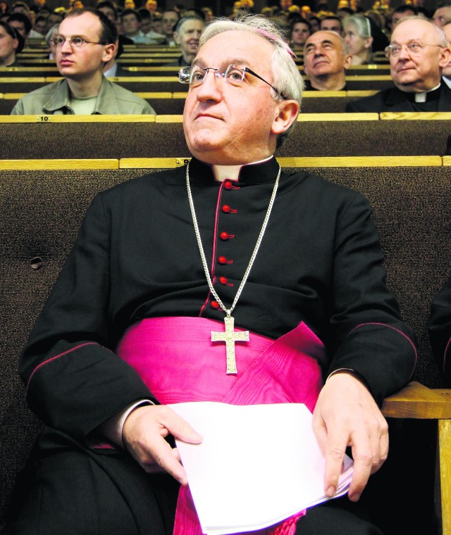 Osobą, od której zależy bardzo wiele, jest nuncjusz papieski w Polsce abp Celestino Migliore