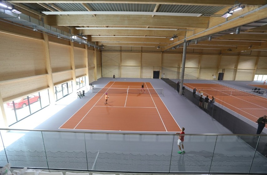 Na halę tenisową w Szczecinie czekaliśmy długo. Dziś została oficjalnie otwarta! [wideo] 