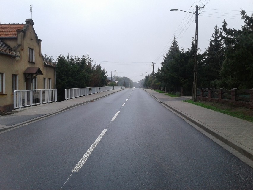 Zakończono prace związane z remontem drogi wojewódzkiej nr 305 od Moch do granicy powiatu leszczyńskiego 