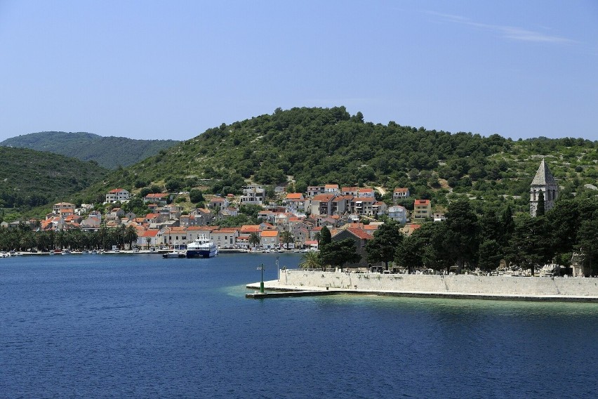 Brač – najdłuższa wyspa w Chorwacji przyciąga turystów ze...