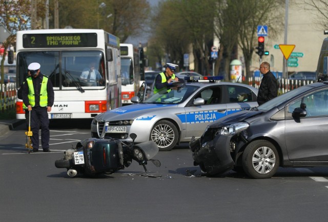 Dziś po południu na ul. Słowackiego w Piotrkowie doszło do wypadku "elki:" z motocyklem