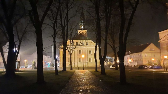 Międzyrzecz wieczorem i nocą