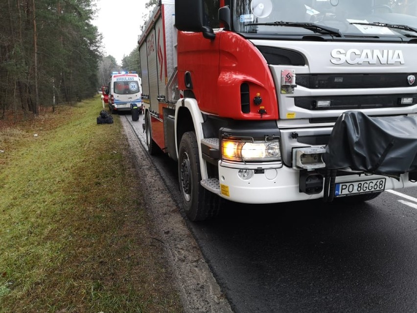 Gmina Zbąszyń. Tir wjechał pod pociąg Intercity. Pięć osób rannych! [NOWE INFO I ZDJĘCIA] 