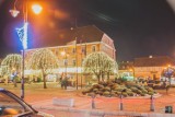 Świąteczne iluminacje w Pleszewie. Miasto powoli szykuje się na święta