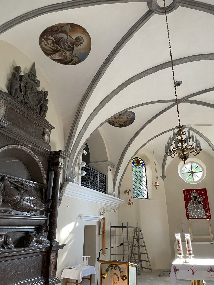 Finiszuje remont kościoła świętej Anny w Chojnem koło...
