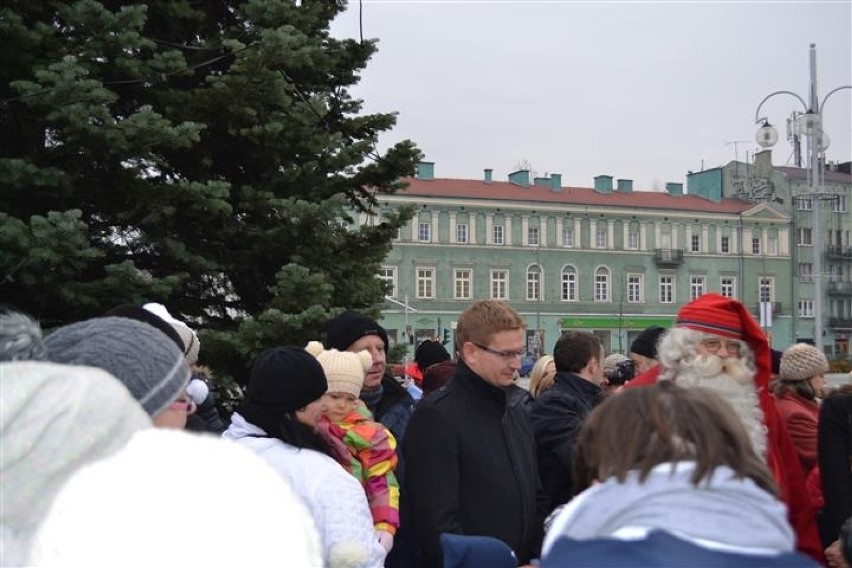 Częstochowa: Mikołaj rodem z Laponii spotkał się z przedszkolakami na Placu Biegańskiego