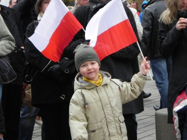 Urząd Dzielnicy Ursynów rozda 1000 flag na Dzień Flagi 2 maja