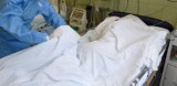 Lekarz wbił igłę w główkę noworodka w szpitalu w Żarach