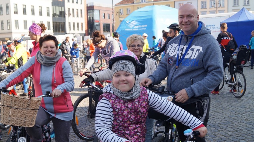 Światowy Dzień Serca w Bydgoszczy. Rowerzyści pojechali dla zdrowia! [zdjęcia, wideo]