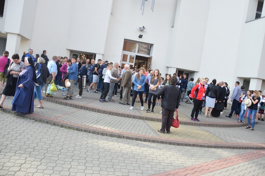 Około 100 osób wyruszyło z Jarosławia i dołączyło do...