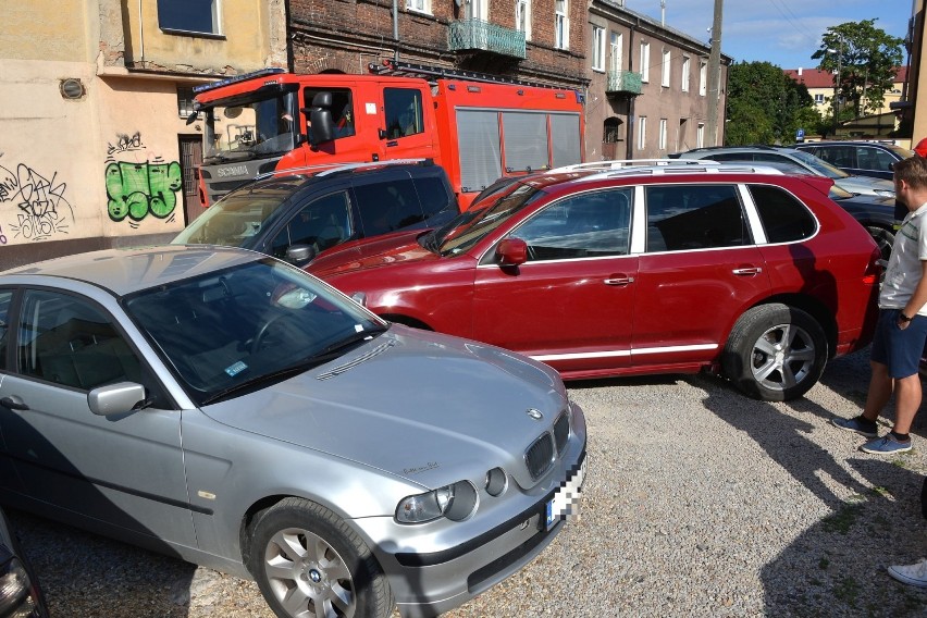 Porsche rozbiło dziewięć samochodów w centrum Kielc (WIDEO, ZDJĘCIA)     