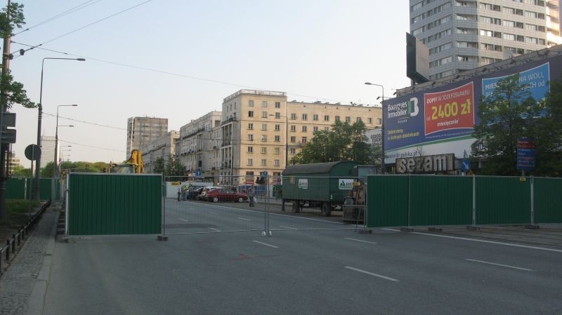 Budowa metra już na Marszałkowskiej. Zamknięta jedna z głównych ulic stolicy [ZDJĘCIA]