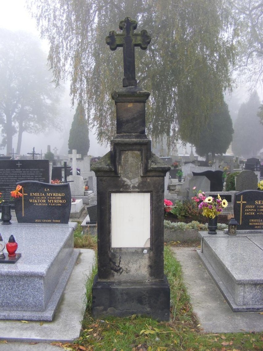 Kwesta w Oświęcimiu na zabytkowe nagrobki na cmentarzu parafialnym