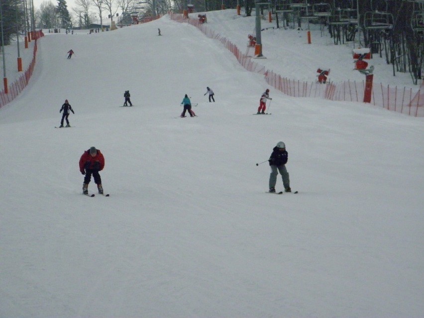 Ferie zimowe 2013 w Beskidach [ZDJĘCIA]. Zobacz tłumy na Dębowcu