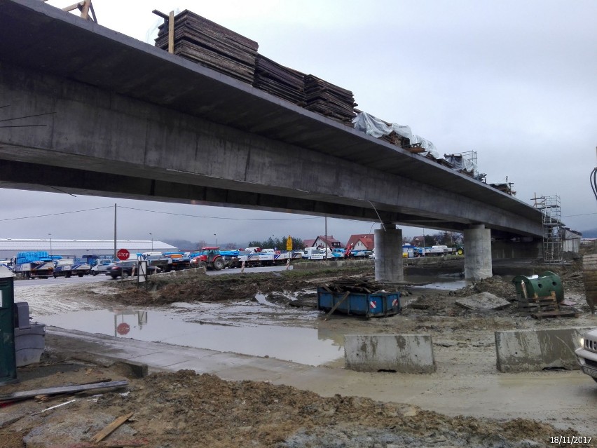 Budowa ekspresowej zakopianki. Nowa trasa rośnie jak na drożdżach [ZDJĘCIA]