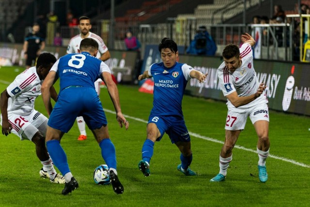 W świąteczny poniedziałek Puszcza zagra na stadionie Cracovii z Radomiakiem