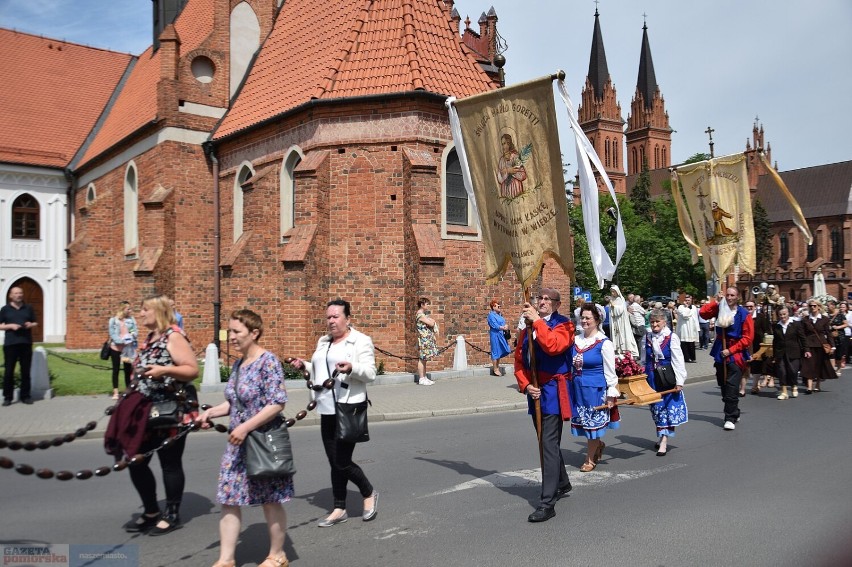 Procesja Bożego Ciała we Włocławku wyruszyła z katedry ulicą...