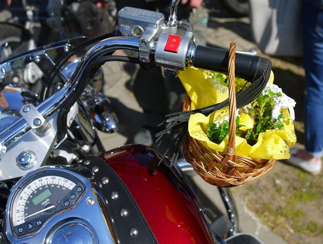 Dorocznym zwyczajem ksiądz proboszcz Janusz Konysz w parafii św. Antoniego z Padwy zorganizował święconkę wielkanocną dla motocyklistów.

 
Zapraszamy do obejrzenia zdjęć.




Stop Agresji Drogowej, odc. 7
