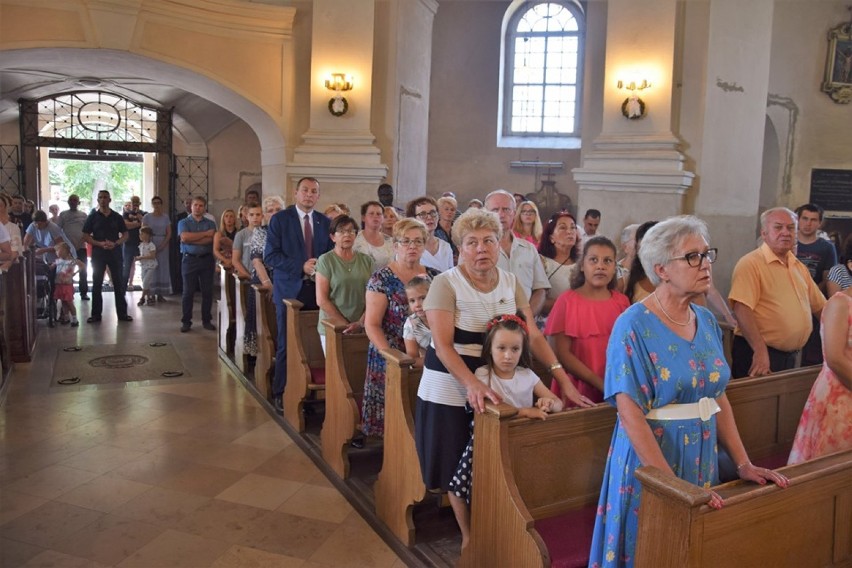 Uroczystość oficjalnego objęcia parafii Parkowo i Słomowo przez nowego proboszcza
