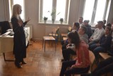 Wizyta Anny Marii Wesołowskiej w Zespole Szkół Specjalnych w Krośnie Odrzańskim. Była sędzia prowadziła zajęcia z uczniami
