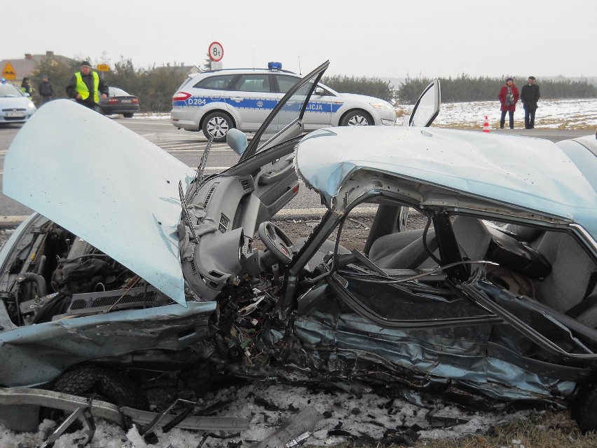 Wypadek w Kołaczach: Zginęły 3 osoby 

Policjanci ustalają...