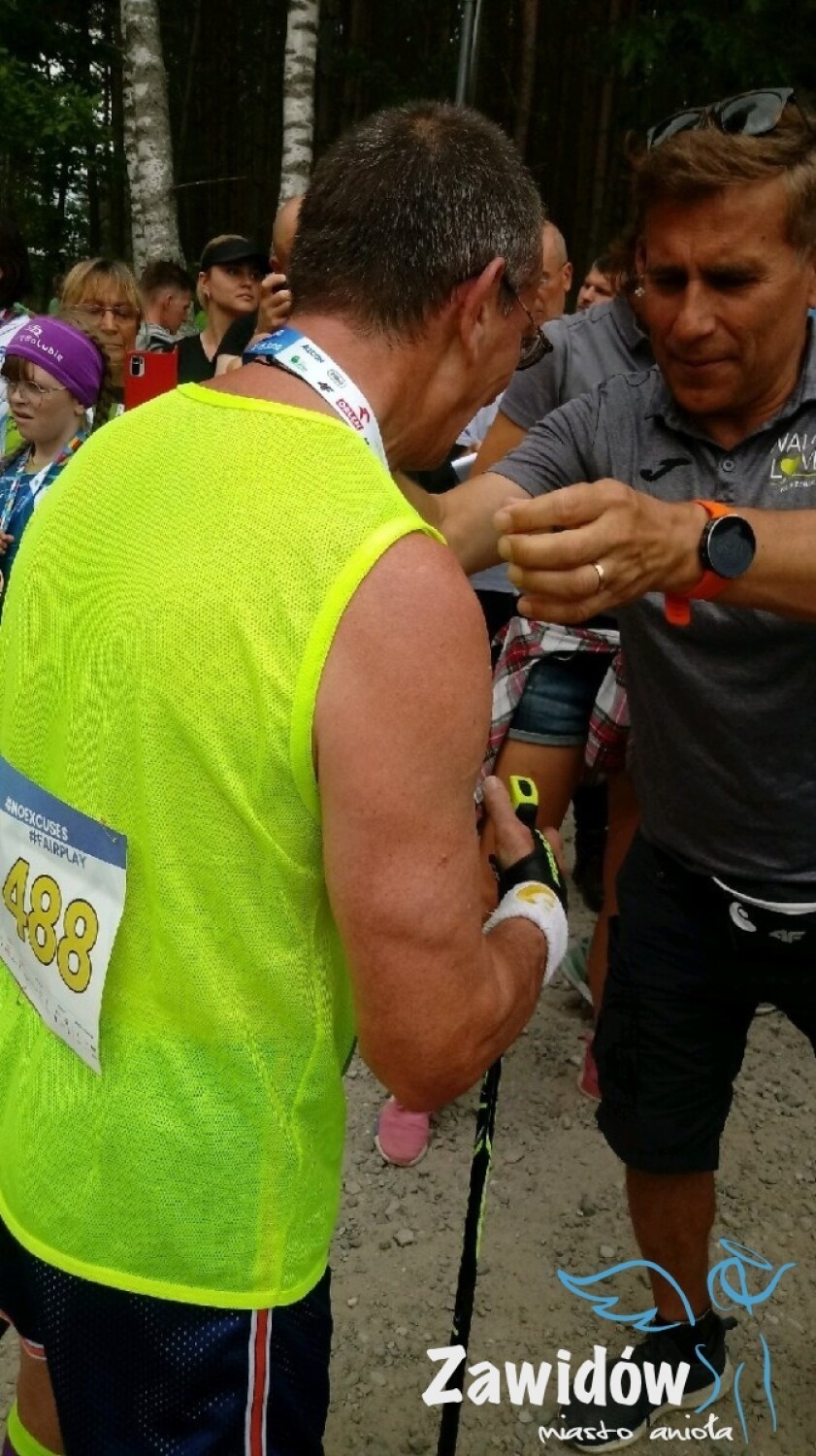 Mieszkaniec Zawidowa na podium Mistrzostw Świata w Nordic Walking. Brawa dla pana Mieczysława