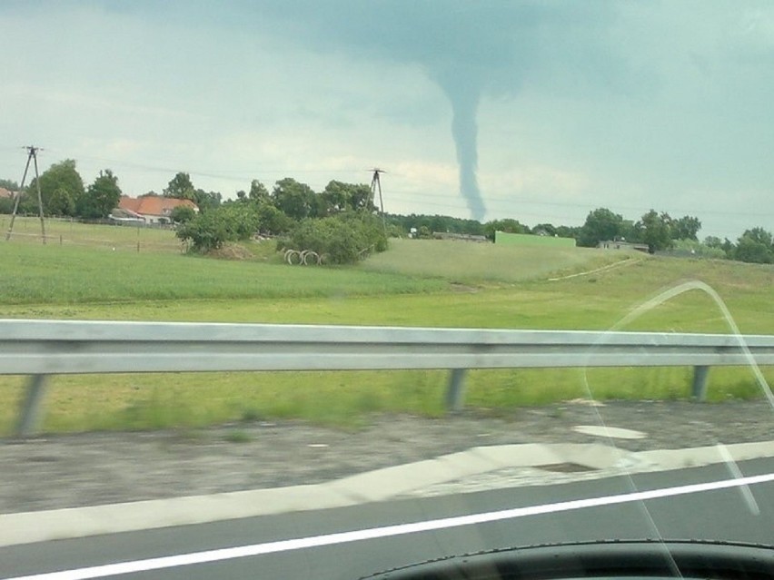 Na zdjęciu: trąba powietrzna w okolicach Sulechowa....