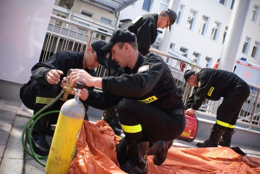 Alarm bombowy, szpitale Warszawa. Sygnały o zagrożeniu