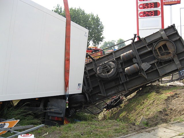 wypadek tirów na DK1 w Czechowicach-Dziedzicach