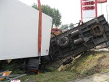 Wypadek tirów na DK1 w Czechowicach-Dziedzicach. Zginęło tysiąc kurczaków [Zdjęcia]