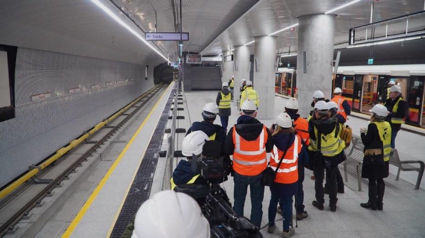 Kiedy otwarcie II linii metra? W 2019 roku pojedziemy nowymi stacjami na Targówek, a na Wolę? Znamy szczegóły