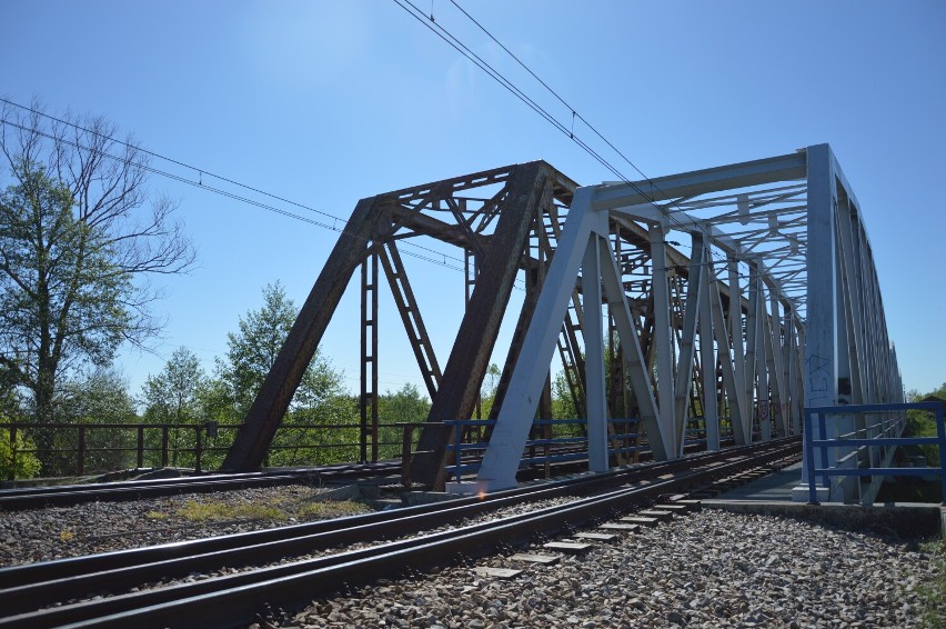 Rusza przebudowa mostu żelaznego w Tomaszowie. Koleje już przekazały plac budowy