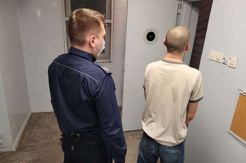 30-latek posiadający narkotyki zatrzymany na ulicy Częstochowskiej w Wieluniu